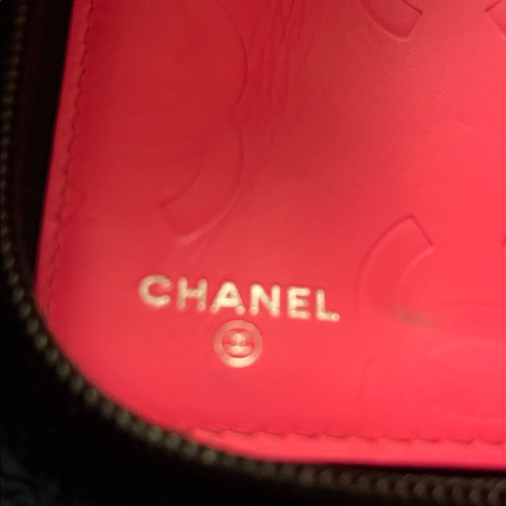 Authentic 👛 CHANEL Calfskin Quilted Cambon Zip Around Organizer Wallet in Black. - Picture 6 of 16